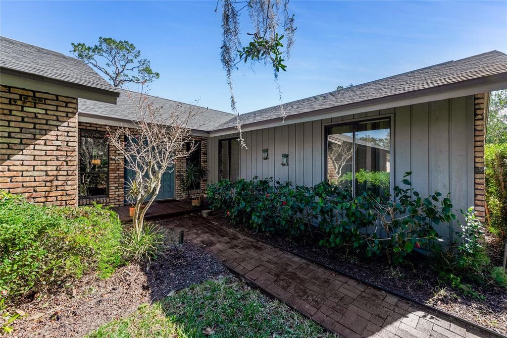 Image 12 of property listing at 507 BOXWOOD LANE, New Smyrna Beach, FL 32168