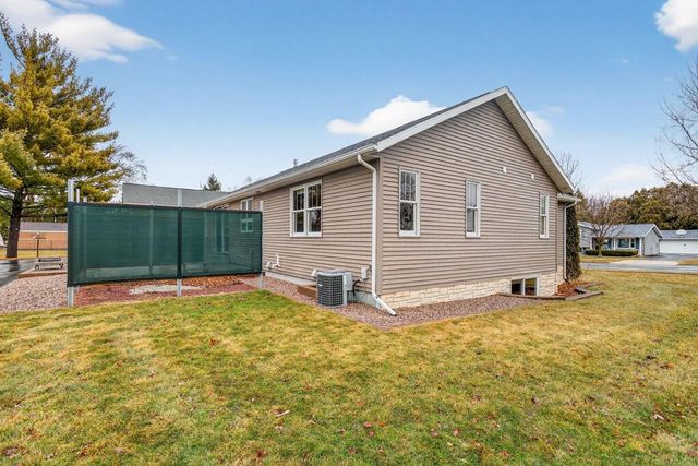 218 Kilbourn Street, Horicon, WI 53032