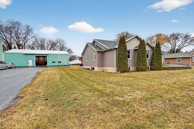218 Kilbourn Street, Horicon, WI 53032