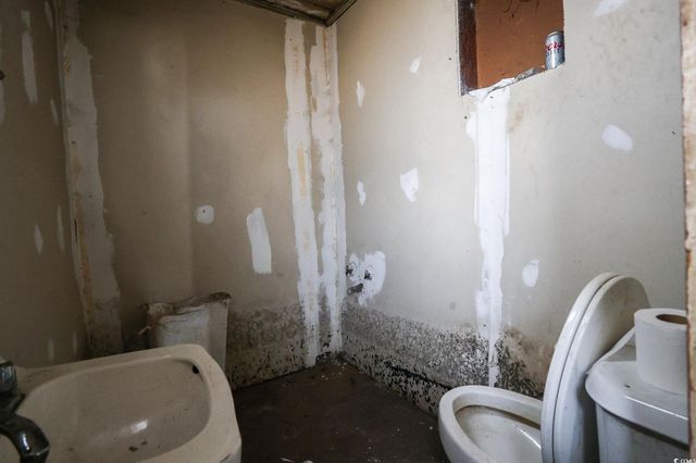 4151 Maple St., Loris, SC 29569