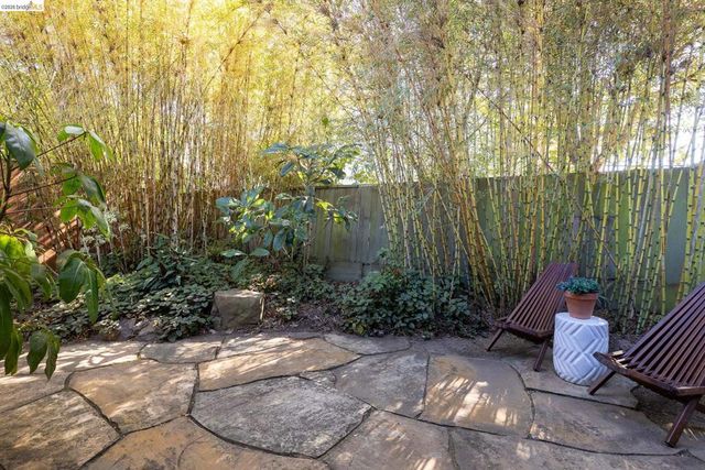 22 Kensington Ct, Kensington, CA 94707