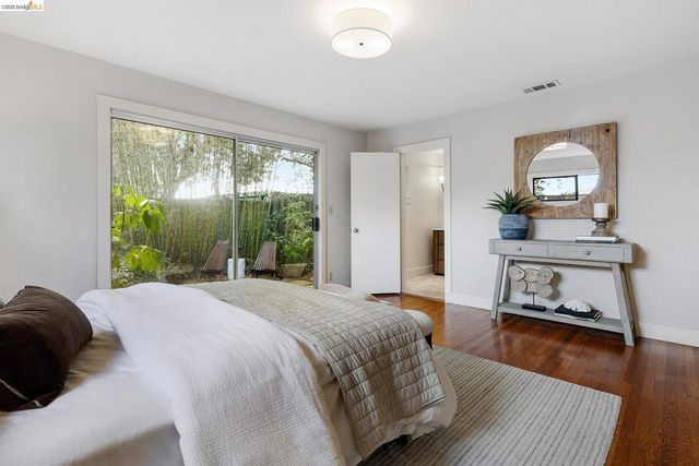 22 Kensington Ct, Kensington, CA 94707