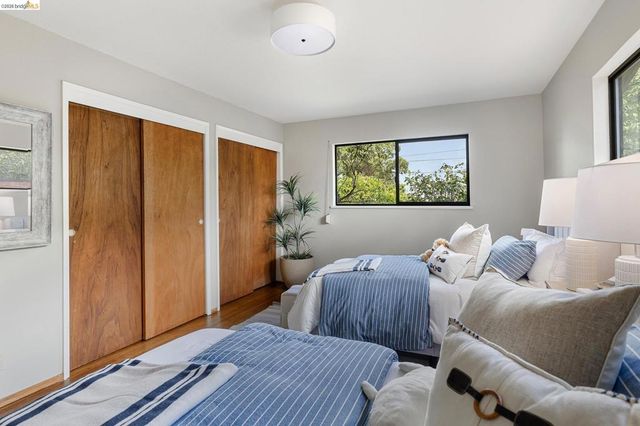 22 Kensington Ct, Kensington, CA 94707