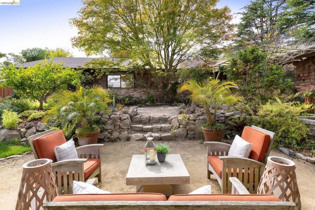 22 Kensington Ct, Kensington, CA 94707