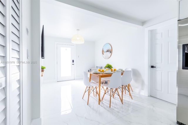 2242 NW 64th St, Miami, FL 33147