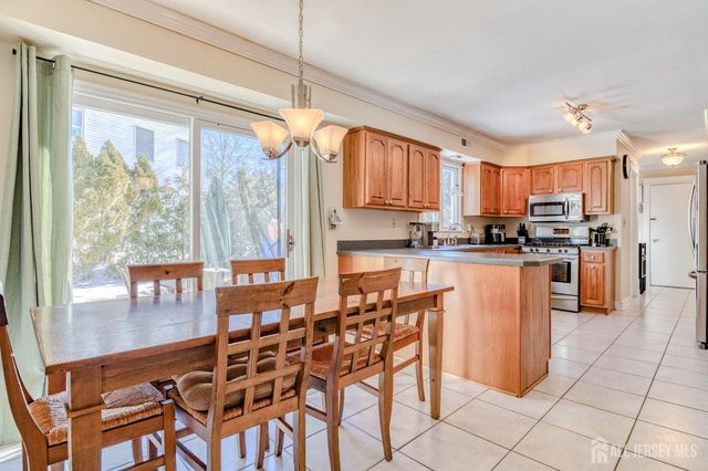 11 Shady Glen Drive, North Brunswick, NJ 08902