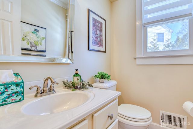 11 Shady Glen Drive, North Brunswick, NJ 08902