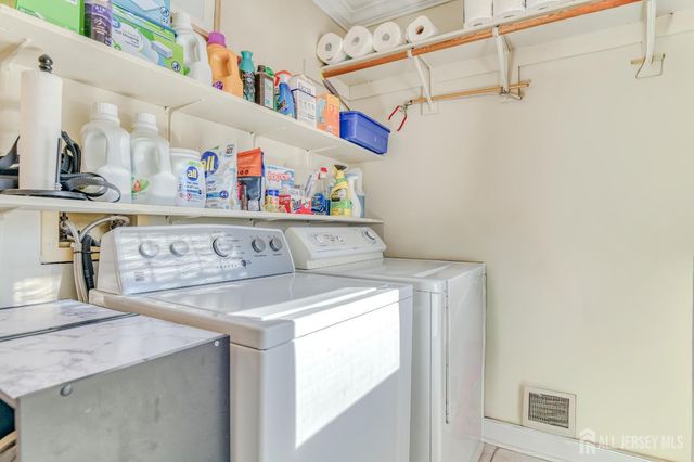 11 Shady Glen Drive, North Brunswick, NJ 08902