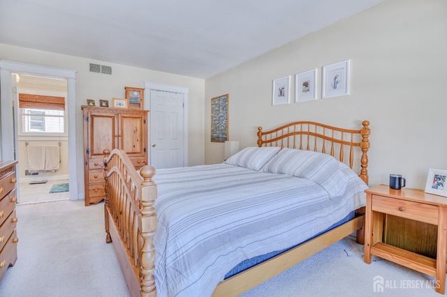 11 Shady Glen Drive, North Brunswick, NJ 08902