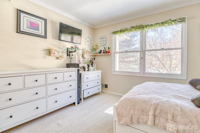 11 Shady Glen Drive, North Brunswick, NJ 08902