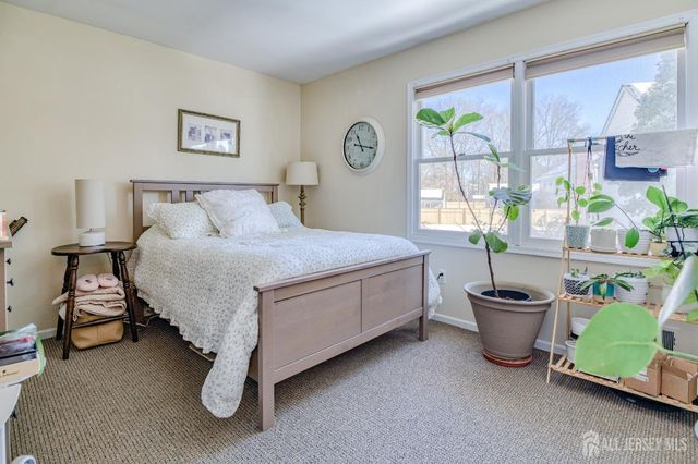 11 Shady Glen Drive, North Brunswick, NJ 08902