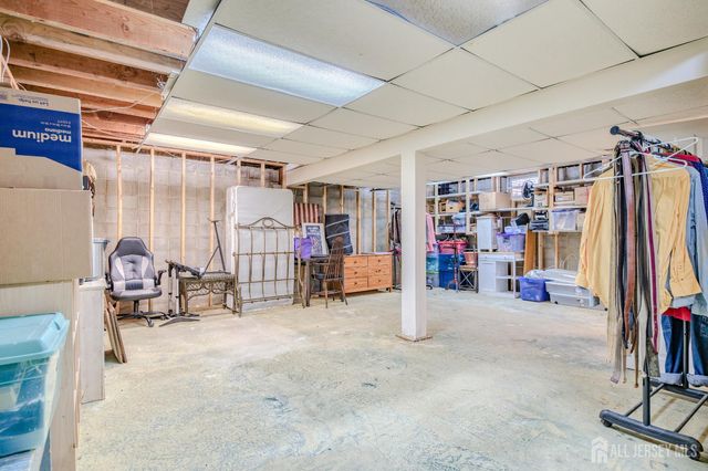 11 Shady Glen Drive, North Brunswick, NJ 08902