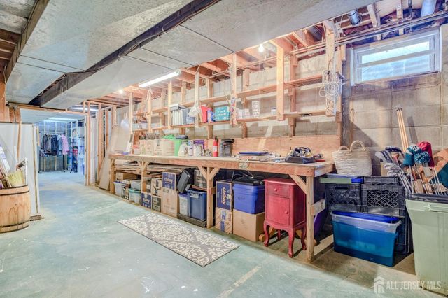 11 Shady Glen Drive, North Brunswick, NJ 08902