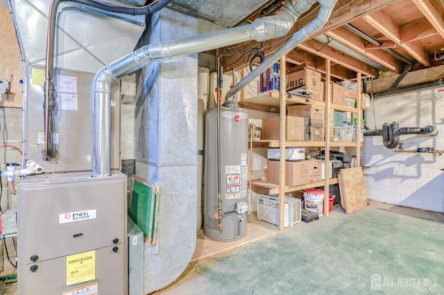 11 Shady Glen Drive, North Brunswick, NJ 08902