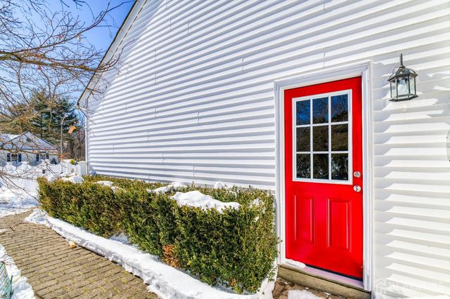 11 Shady Glen Drive, North Brunswick, NJ 08902