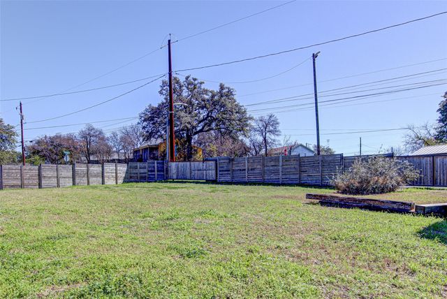 912 Catalpa ST, Austin, TX 78702