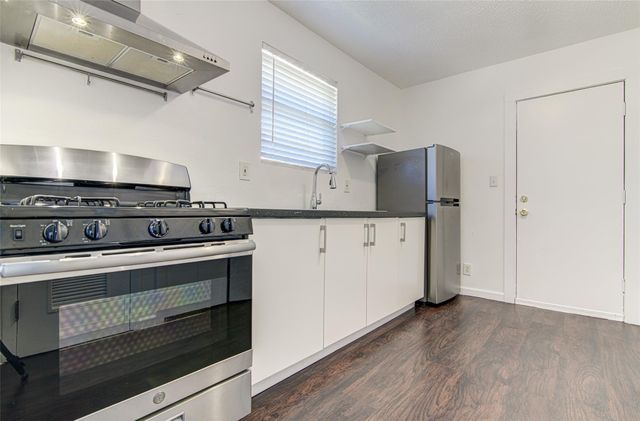 912 Catalpa ST, Austin, TX 78702