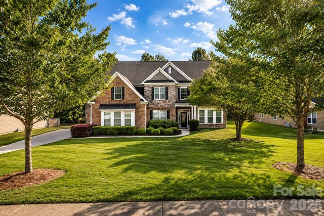 2412 Hamlet Court, Matthews, NC 28105