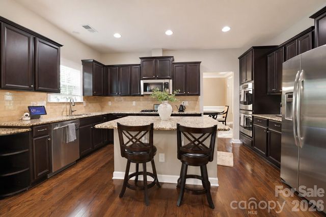 2412 Hamlet Court, Matthews, NC 28105