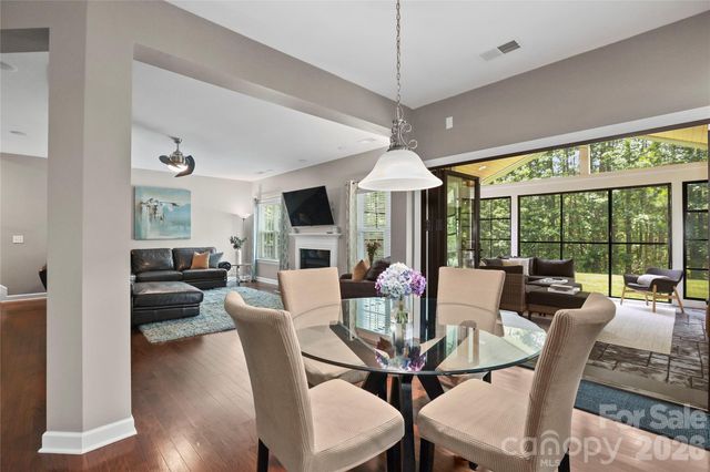 2412 Hamlet Court, Matthews, NC 28105