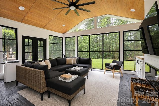 2412 Hamlet Court, Matthews, NC 28105