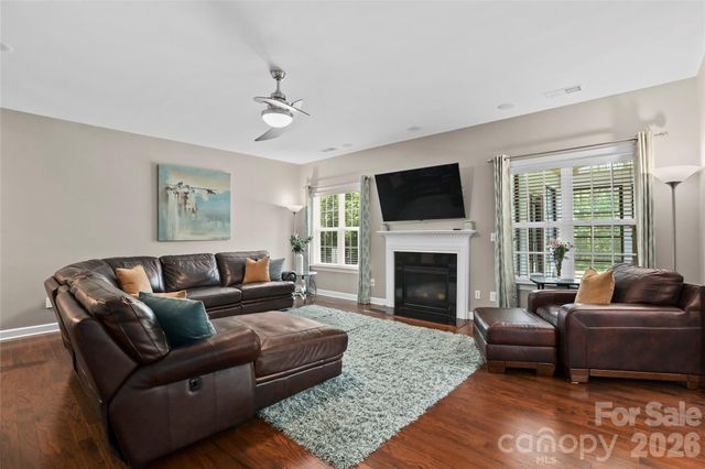 2412 Hamlet Court, Matthews, NC 28105