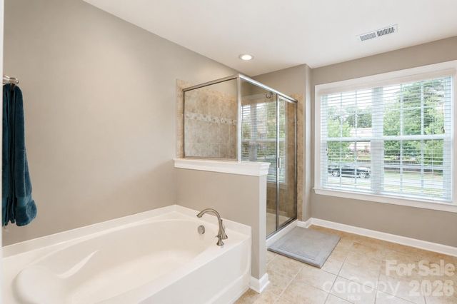 2412 Hamlet Court, Matthews, NC 28105