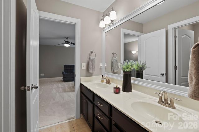 2412 Hamlet Court, Matthews, NC 28105