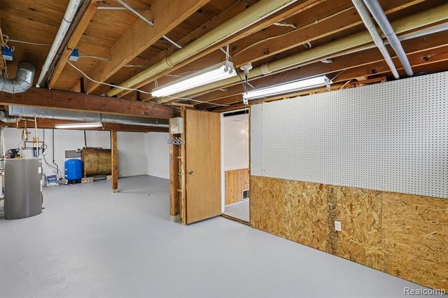 5051 Dutcher Road, Howell, MI 48843