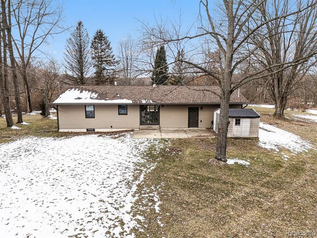 5051 Dutcher Road, Howell, MI 48843