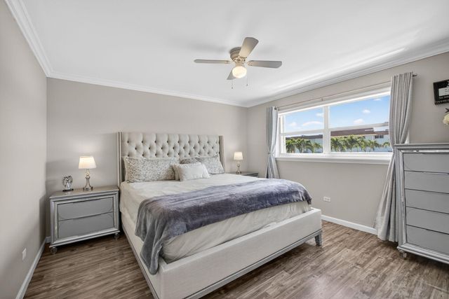 111 Shore Court 205, North Palm Beach, FL 33408