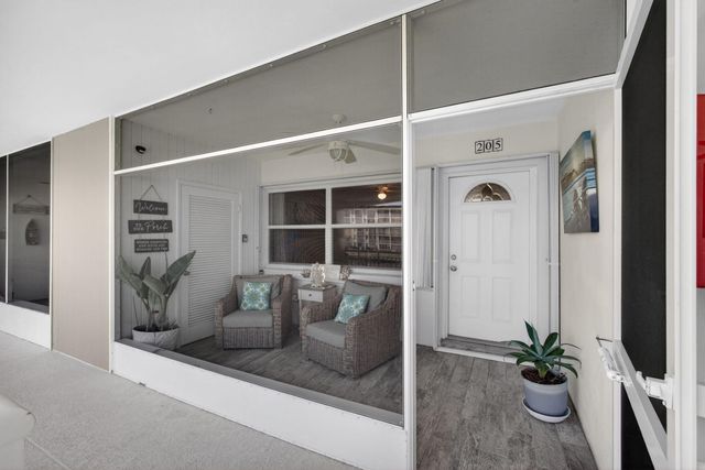 111 Shore Court 205, North Palm Beach, FL 33408