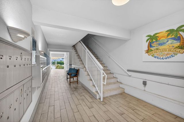 111 Shore Court 205, North Palm Beach, FL 33408