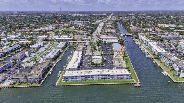 111 Shore Court 205, North Palm Beach, FL 33408