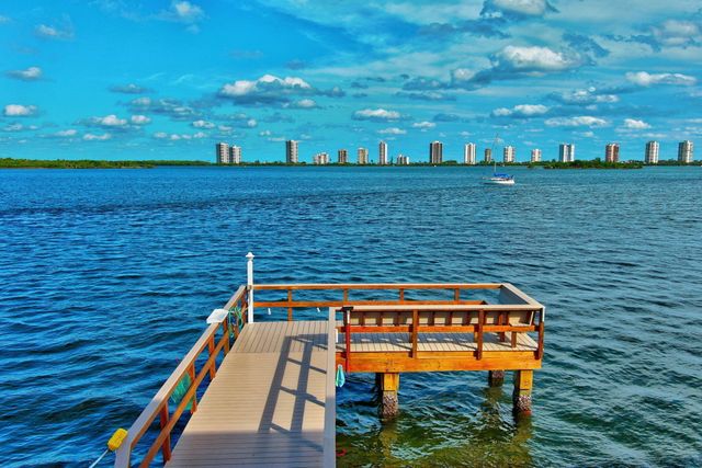 111 Shore Court 205, North Palm Beach, FL 33408