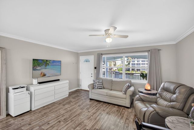 111 Shore Court 205, North Palm Beach, FL 33408