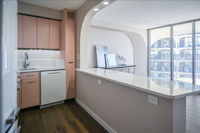 300 N State Street 4625, Chicago, IL 60654