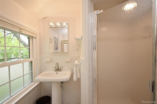 286 Abbey Street, Birmingham, MI 48009