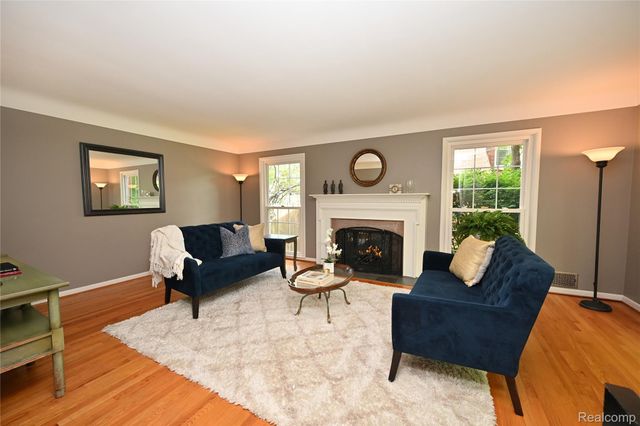 286 Abbey Street, Birmingham, MI 48009