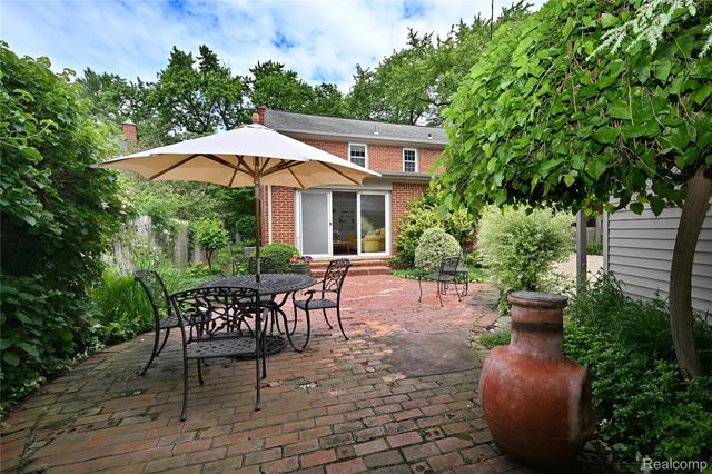 286 Abbey Street, Birmingham, MI 48009