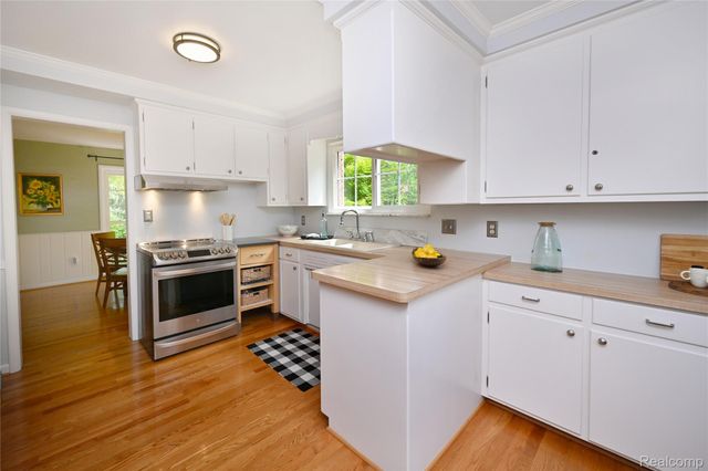 286 Abbey Street, Birmingham, MI 48009