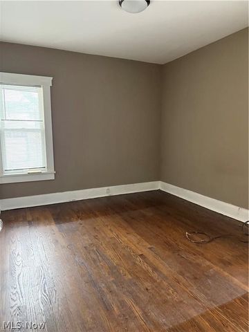 1321 W 110th Street, Cleveland, OH 44102