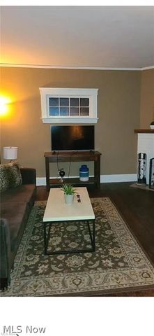 1321 W 110th Street, Cleveland, OH 44102