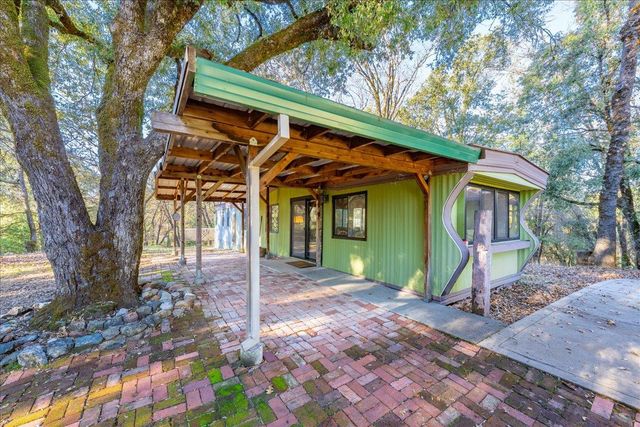 870 Swanson Ln, Colfax, CA 95713