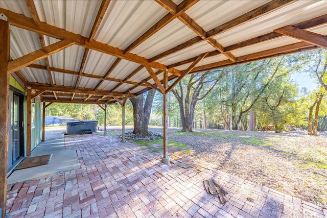 870 Swanson Ln, Colfax, CA 95713