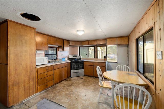 870 Swanson Ln, Colfax, CA 95713