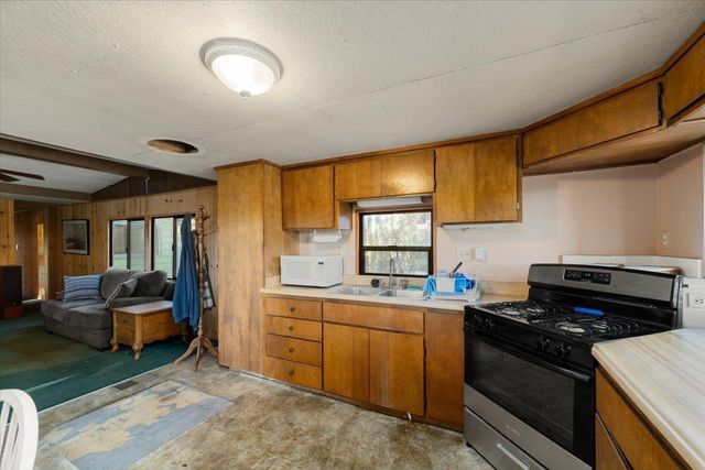 870 Swanson Ln, Colfax, CA 95713