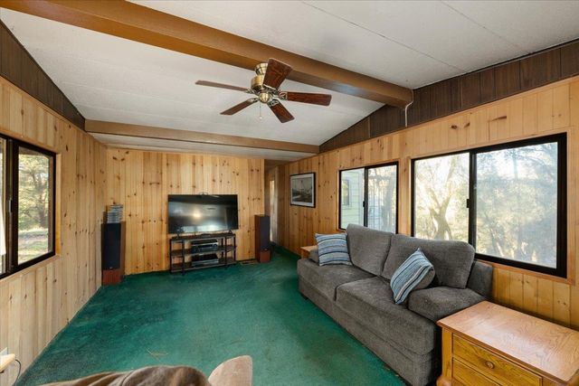 870 Swanson Ln, Colfax, CA 95713