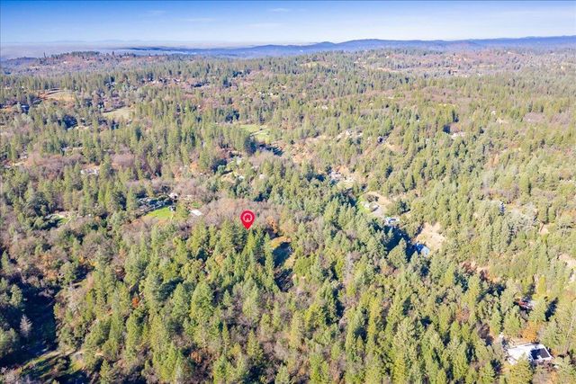 870 Swanson Ln, Colfax, CA 95713