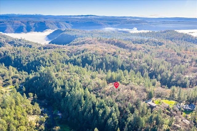 870 Swanson Ln, Colfax, CA 95713